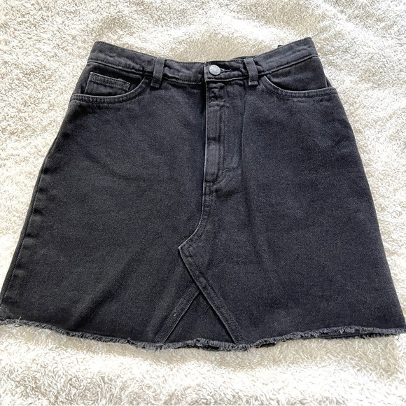MONKI Woman's Black Denim 100% Denim Jean Skirt Size 36 US 4 - Picture 1 of 12